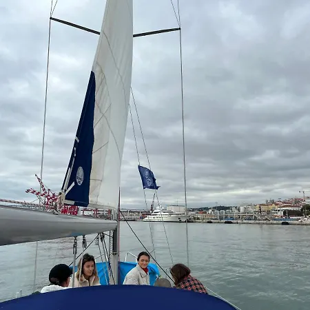 In A Boat - * Lisboa