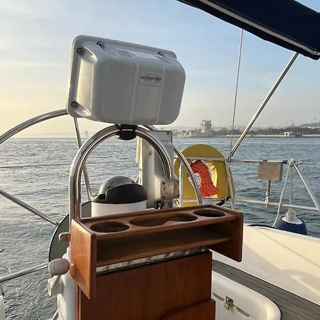 In A Boat - * Lisboa