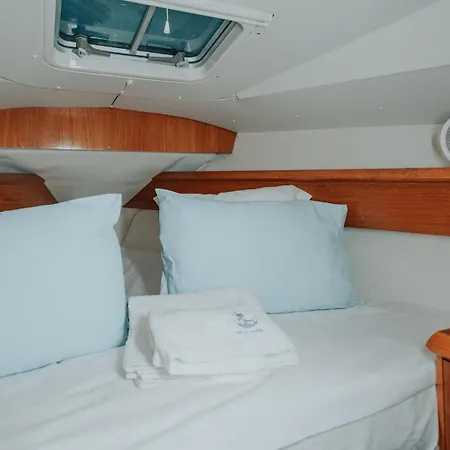 Hotel en barco In A Boat - Lisboa